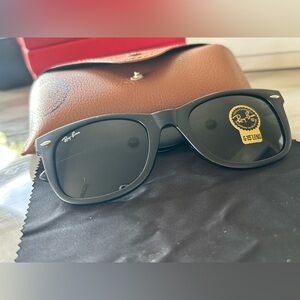Ray-Ban Classic Black Sunglasses